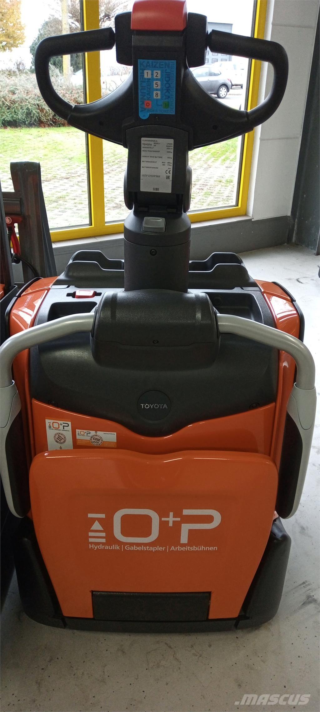 Toyota LPE200 Apiladores eléctricos