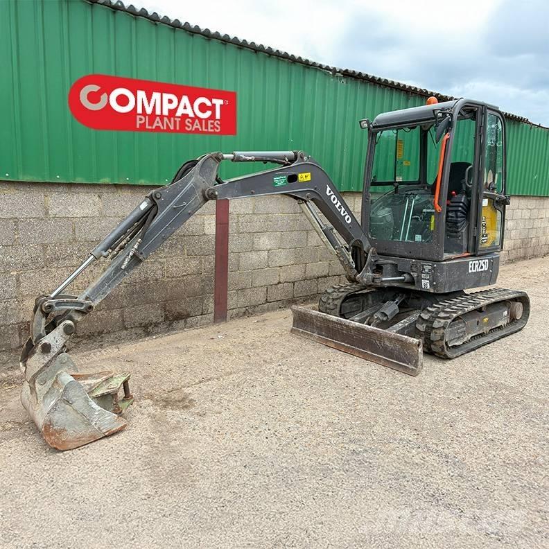 Volvo ECR25D Mini excavadoras < 7t