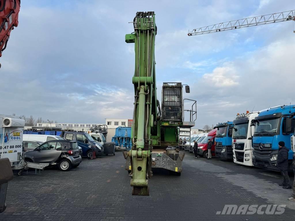 Sennebogen 821 E Excavadoras de ruedas