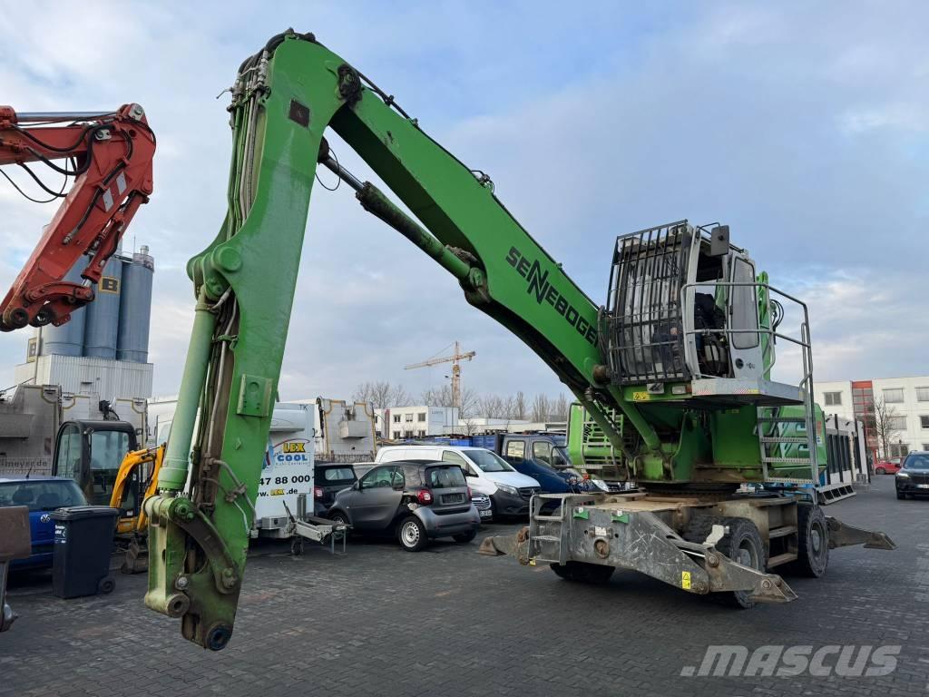 Sennebogen 821 E Excavadoras de ruedas