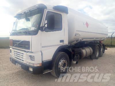 Volvo FM 7 6X2 Camiones cisterna