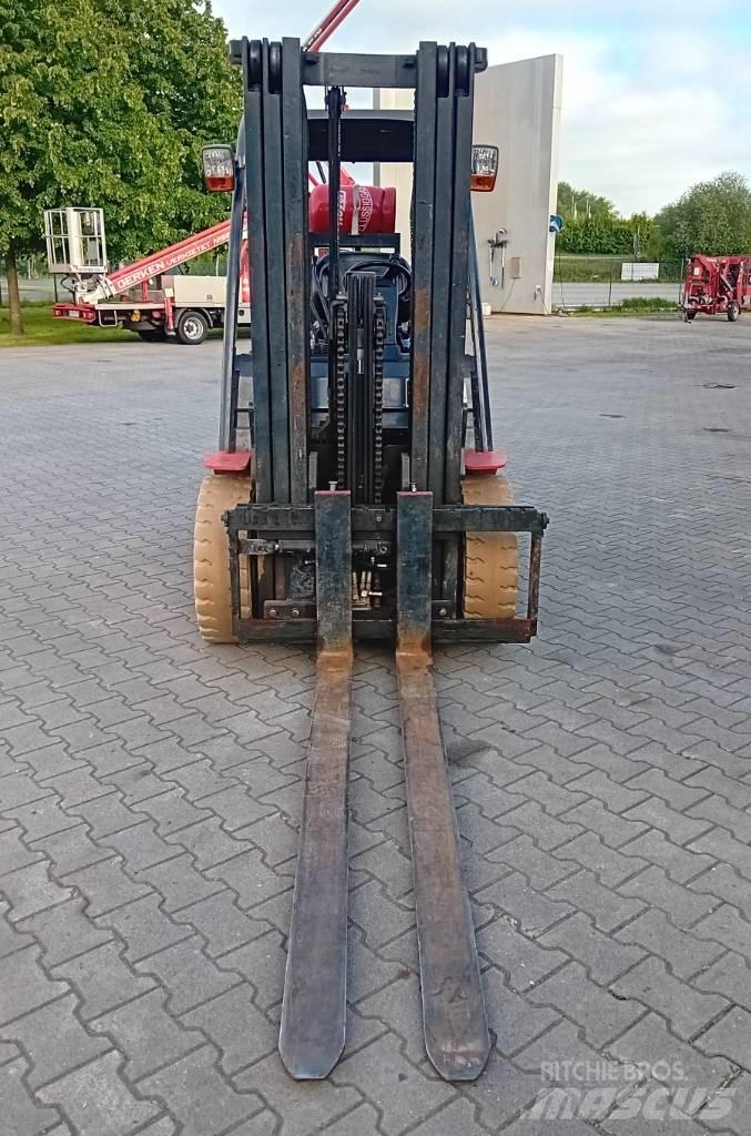 Manitou MI 30 G Carretillas LPG