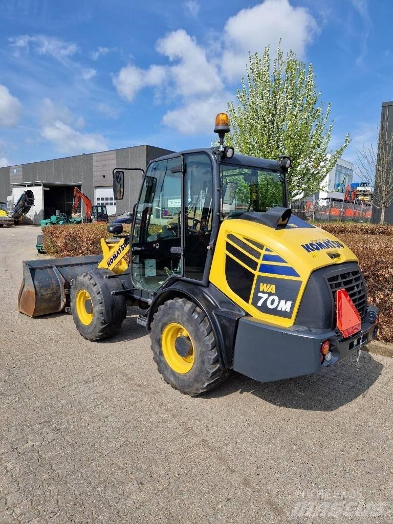 Komatsu WA70M Palas cargadoras