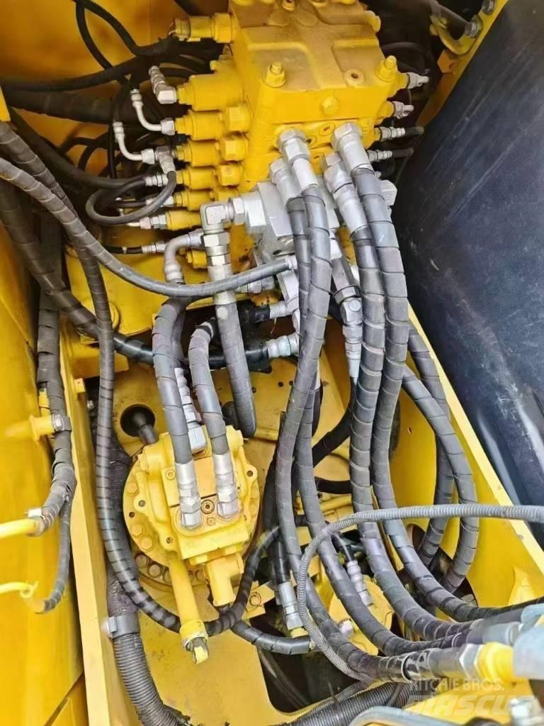 Komatsu 130-7 Excavadoras de cadenas