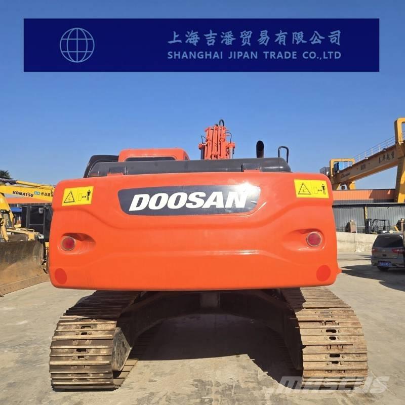 Doosan DX 225 Excavadoras de cadenas