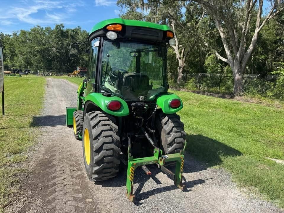 John Deere 3520 Tractores
