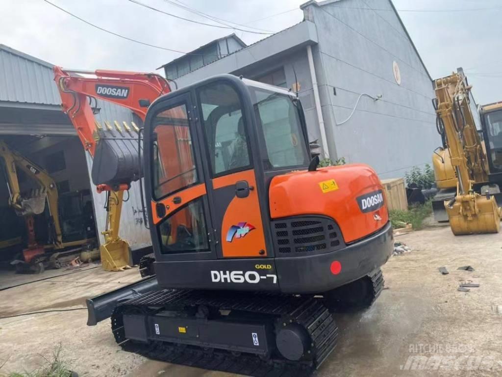 Doosan DH 60-7 Mini excavadoras < 7t
