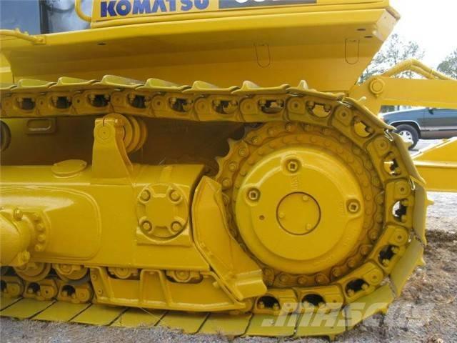 Komatsu D 65 EX Buldozer sobre oruga