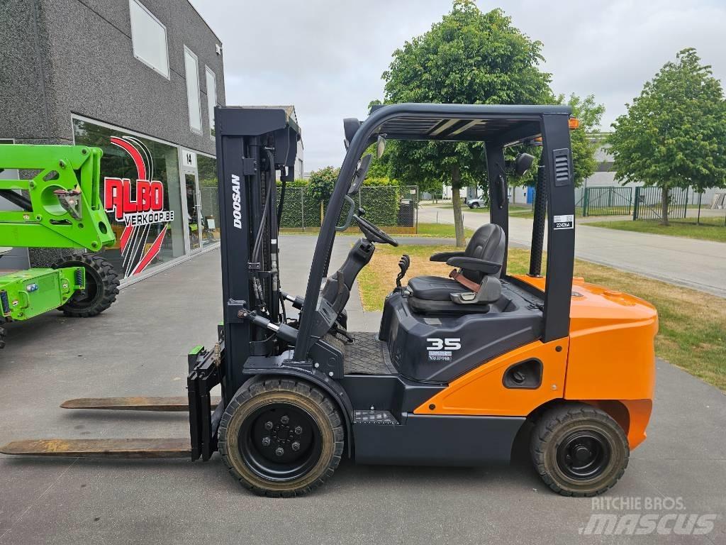 Doosan D 35 S-7 Carretillas diesel