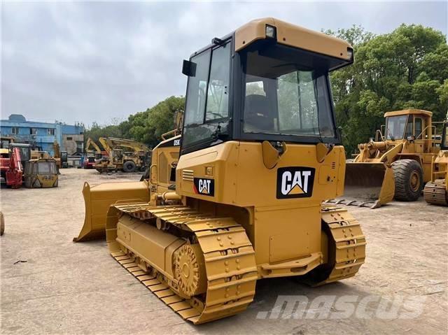 CAT D 5 K Buldozer sobre oruga