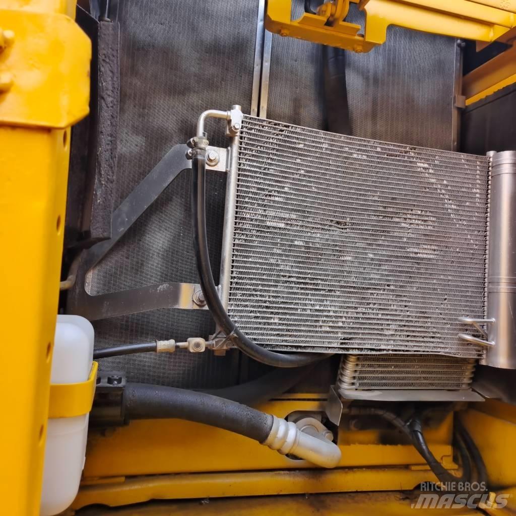 Komatsu PC 200-8 Excavadoras de cadenas