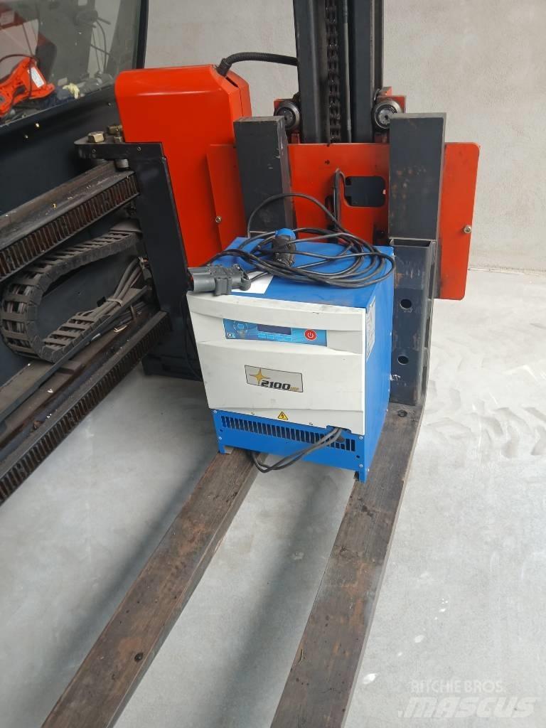 Linde K 10 Carretilla para pasillo estrecho