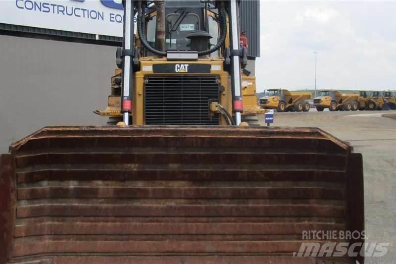 CAT D6R Buldozer sobre oruga