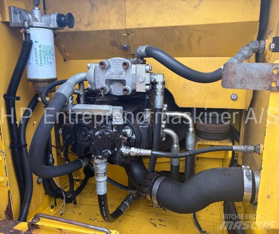 New Holland E 135 B Excavadoras de cadenas