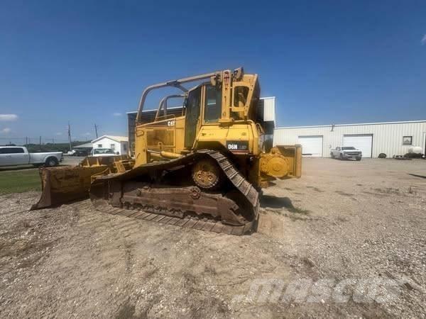 CAT D 6 N Buldozer sobre oruga