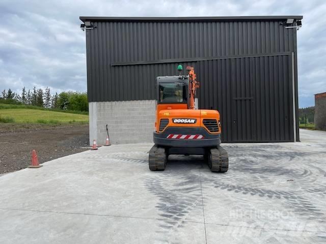 Doosan DX 63 Mini excavadoras < 7t