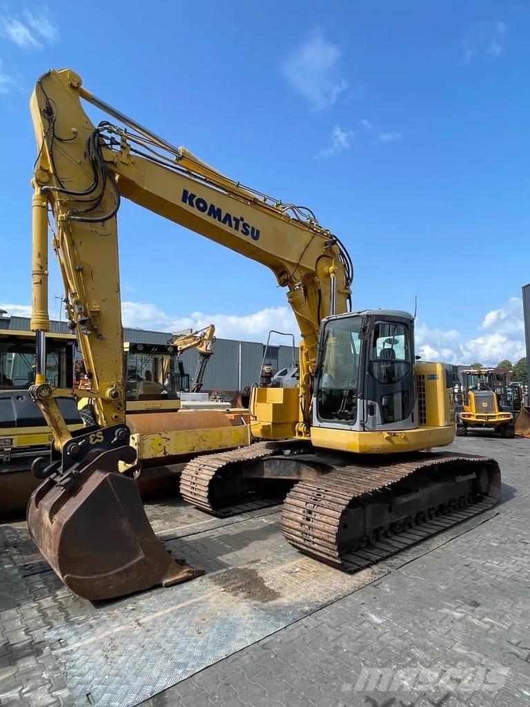 Komatsu PC228US-3 Excavadoras de cadenas