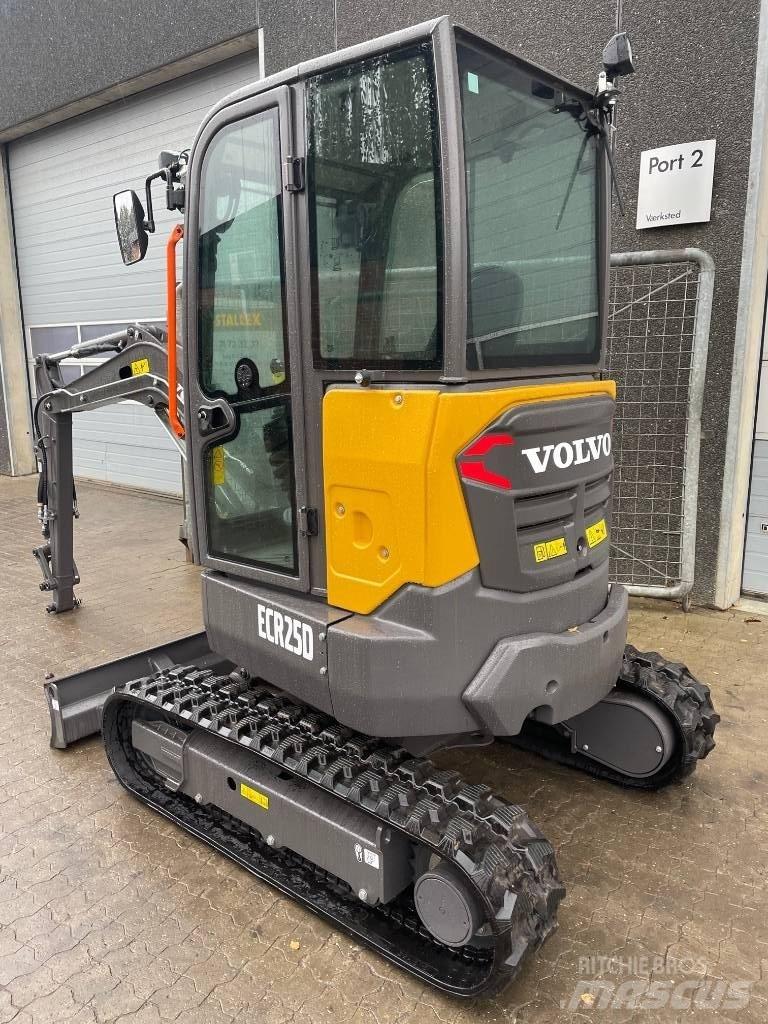 Volvo ECR25D Mini excavadoras < 7t