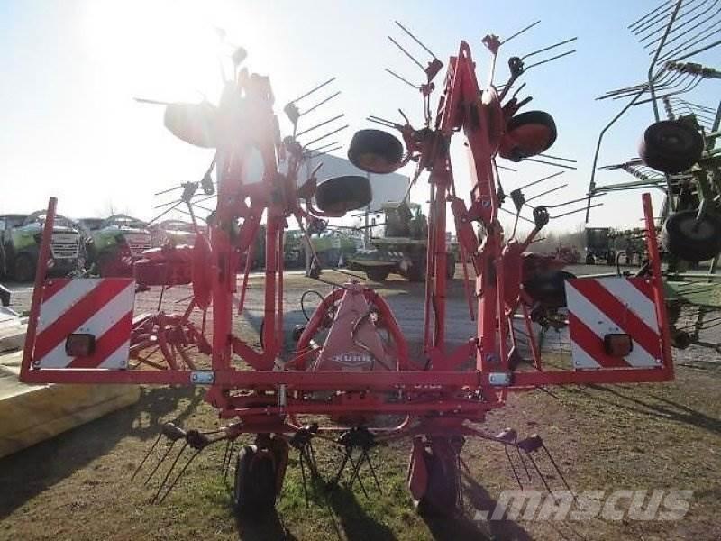 Kuhn GF8702 Rastrillos y henificadores