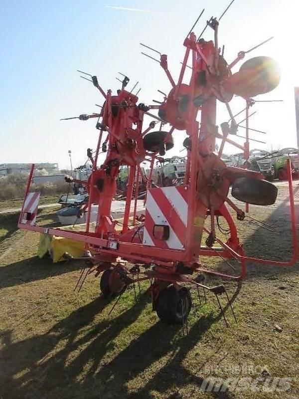 Kuhn GF8702 Rastrillos y henificadores