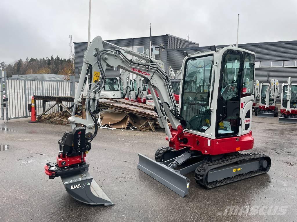 Takeuchi TB 325 R Mini excavadoras < 7t