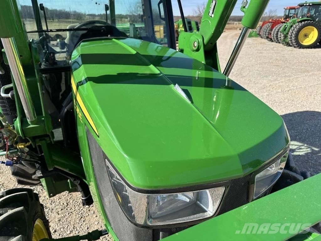 John Deere 5075 E Tractores