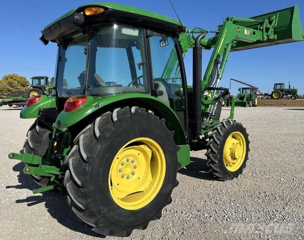 John Deere 5075 E Tractores