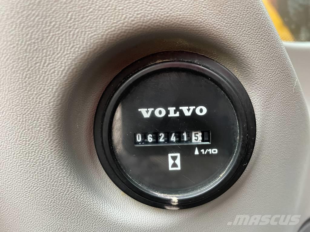 Volvo ECR 235 Excavadoras de cadenas
