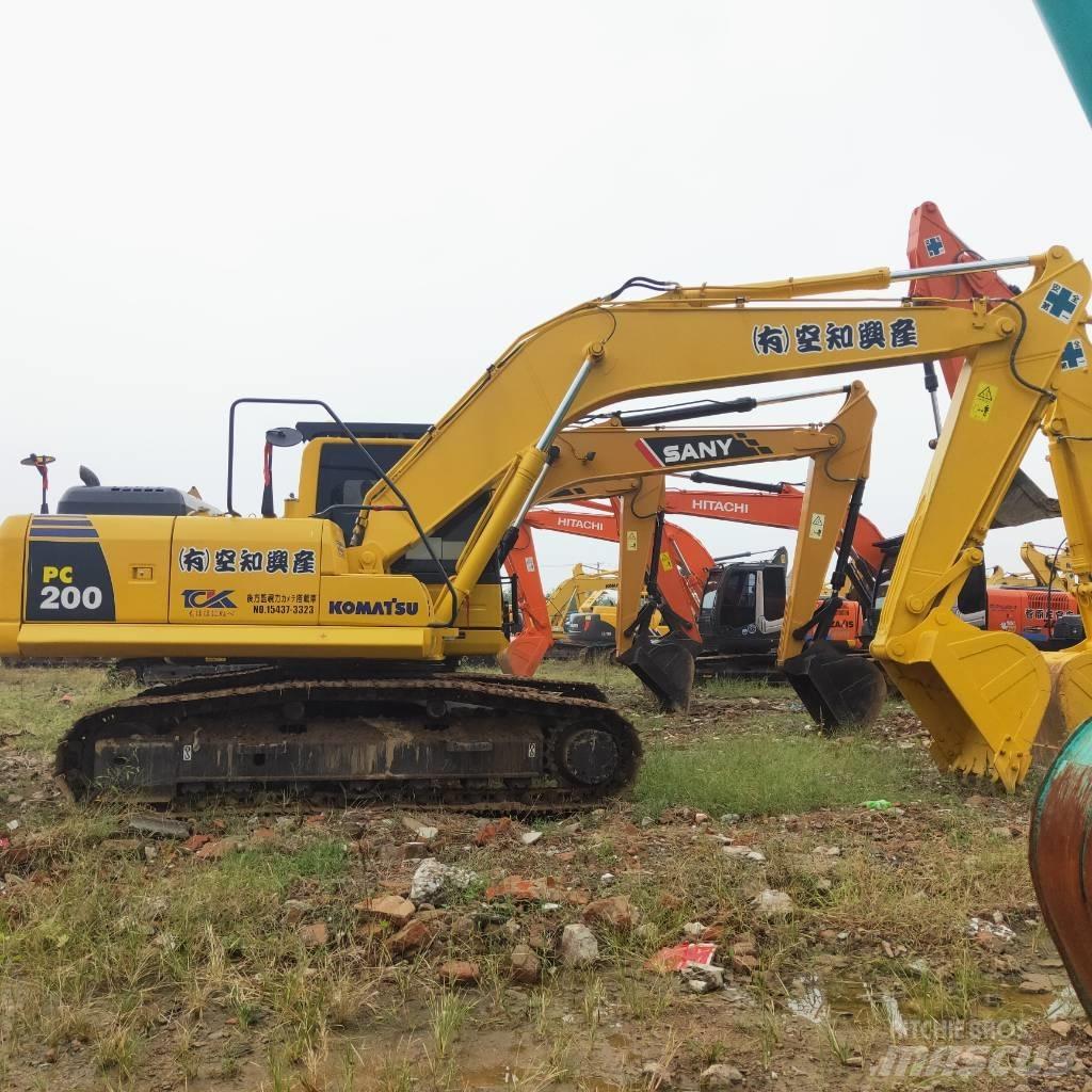 Komatsu PC200-8 Excavadoras de cadenas