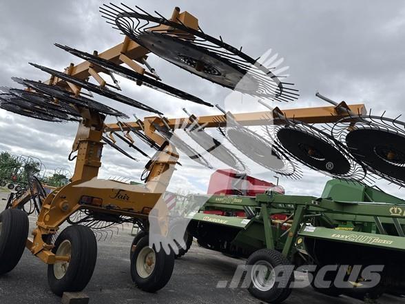 Fair MFG 1500 Rastrillos y henificadores