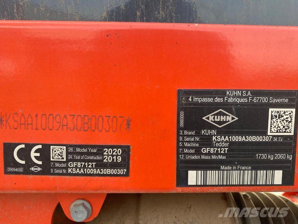 Kuhn GF8712T Rastrillos y henificadores