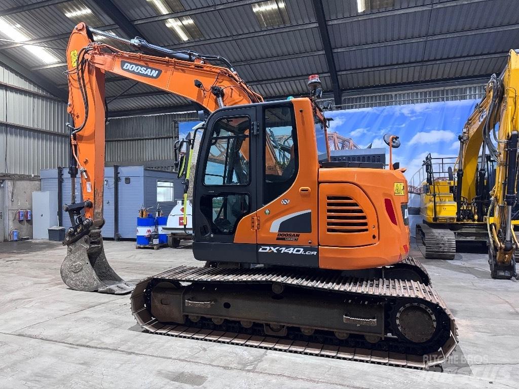 Doosan DX 140 LCR-5 Excavadoras de cadenas