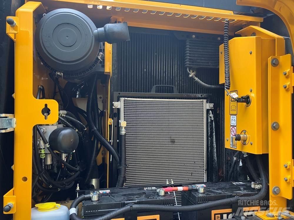 JCB JS145W Excavadoras de ruedas