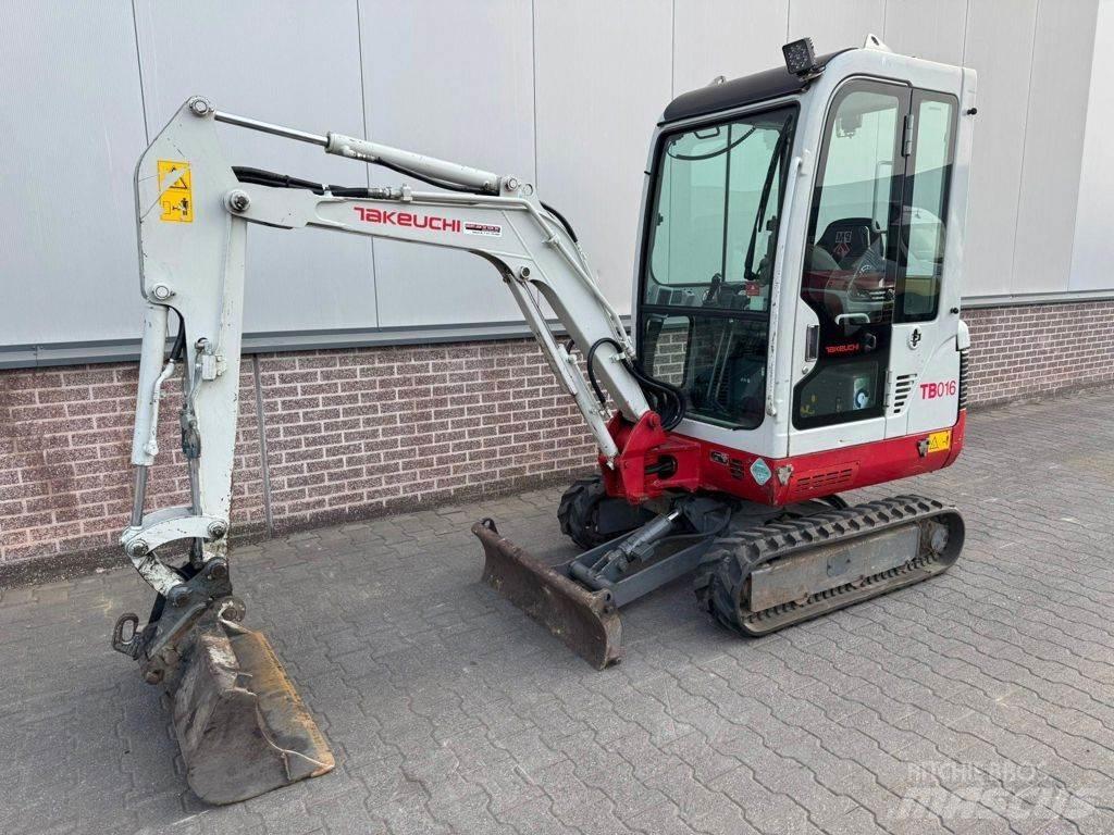 Takeuchi TB016 Mini excavadoras < 7t