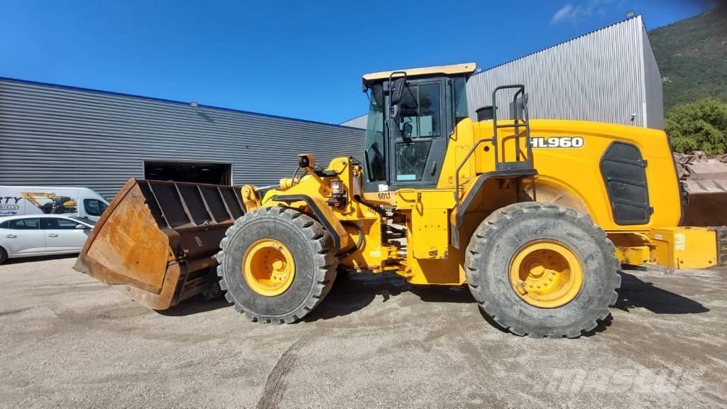 Hyundai HL 960 Cargadoras sobre ruedas