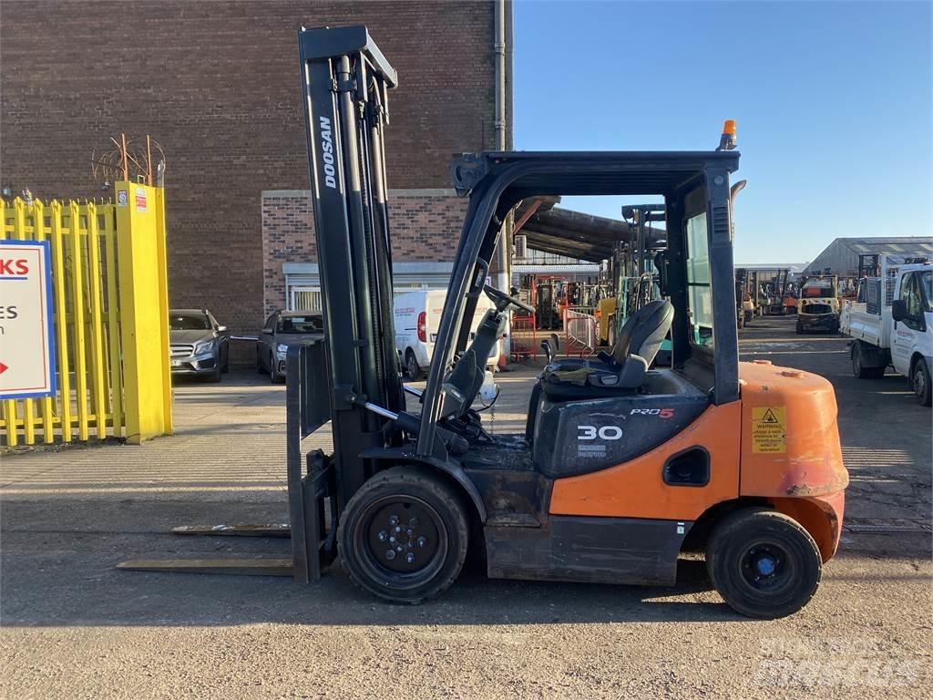 Doosan D30S-5 Carretillas diesel