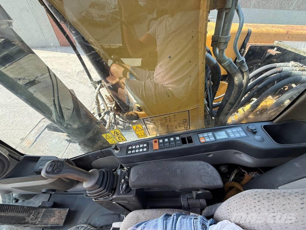 CAT M 322 D Excavadoras de ruedas