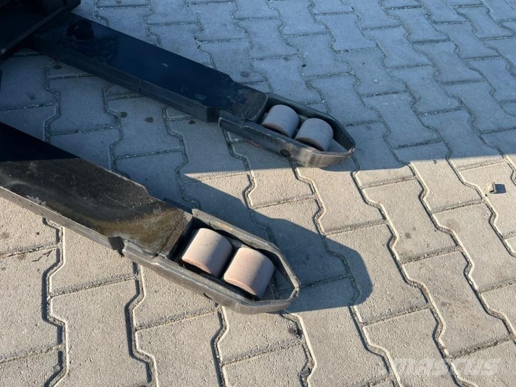 Toyota SPE 140 Apiladores eléctricos