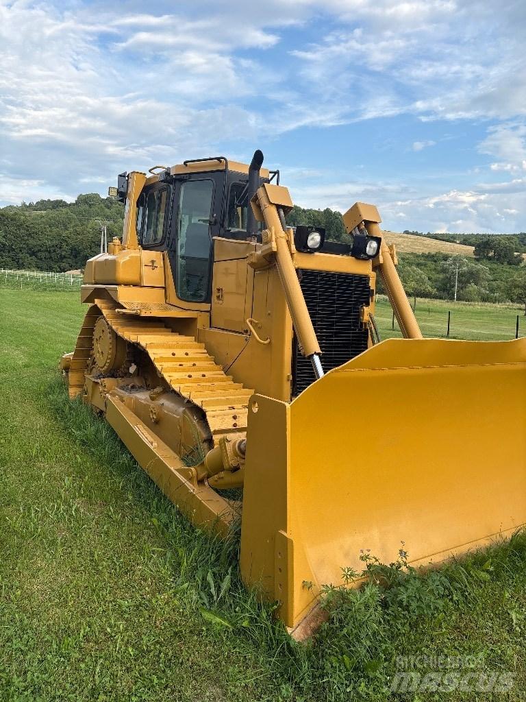CAT D 6 R II Buldozer sobre oruga