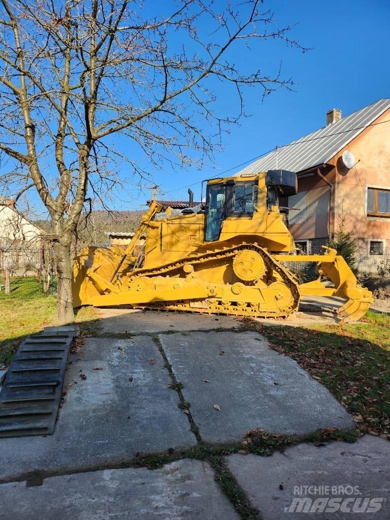 CAT D 6 R II Buldozer sobre oruga