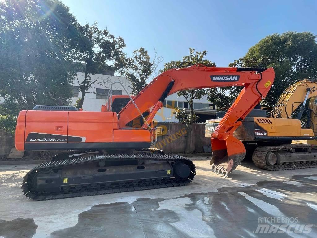 Doosan DX 225 LC Excavadoras de cadenas