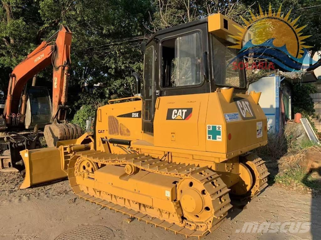 CAT D 5 K Buldozer sobre oruga