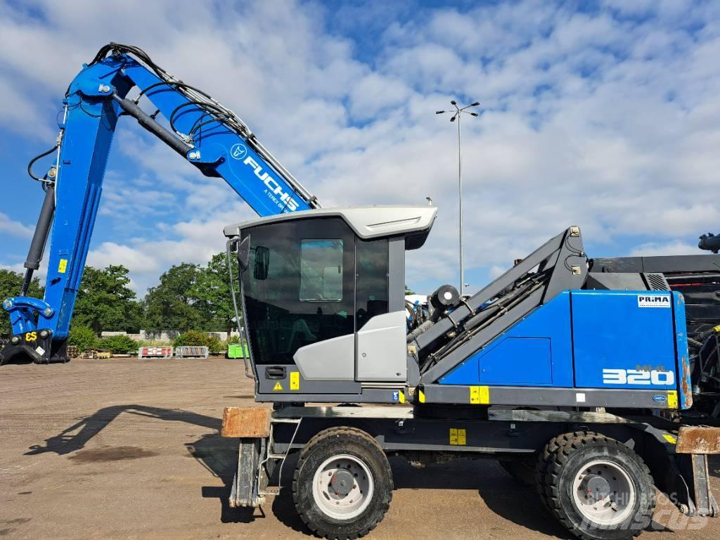 Fuchs MHL320F Excavadoras de manutención