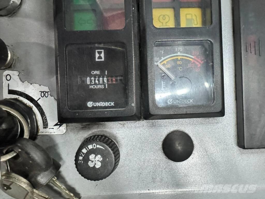 Combilift C3000CB Carretillas de carga lateral