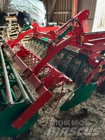 Agro Masz BT30 Gradas de discos