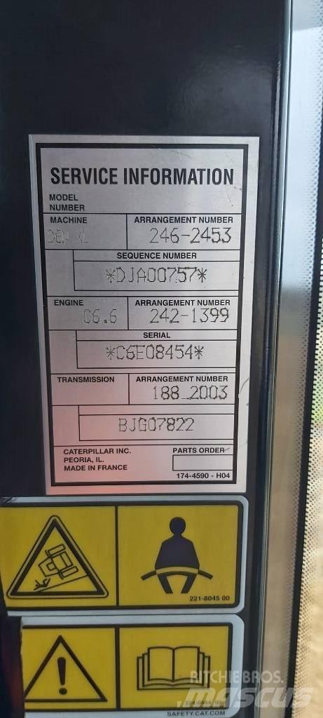 CAT D6N XL Buldozer sobre oruga