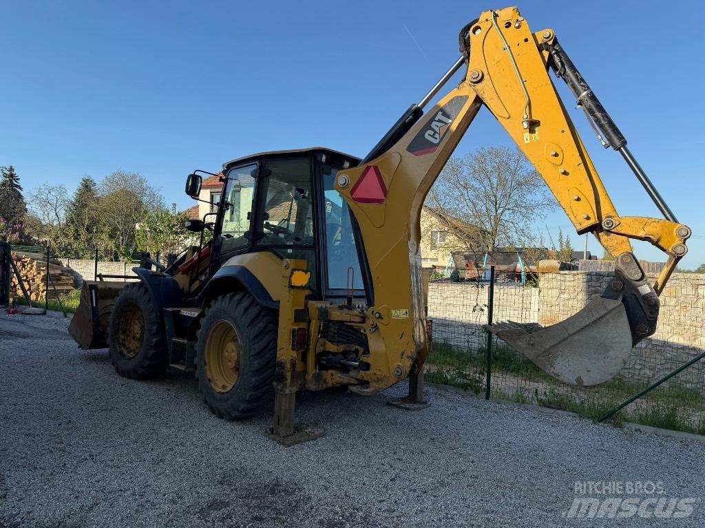 CAT 444 E Retrocargadoras