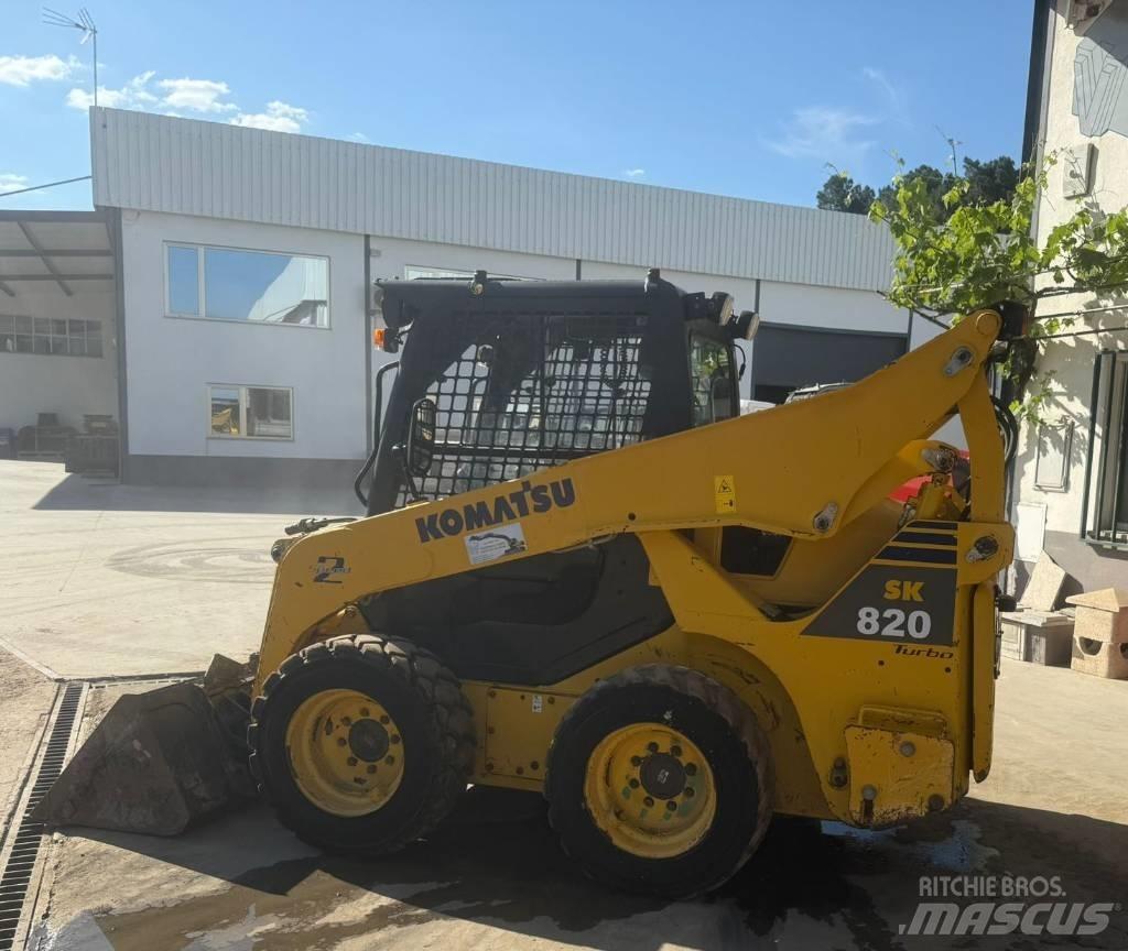 Komatsu SK 820-5 Minicargadoras