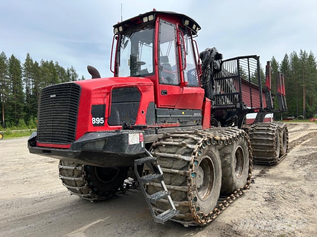 Komatsu 895 Autocargadoras