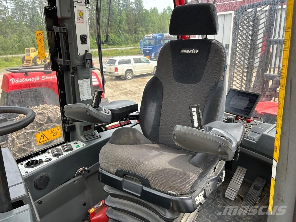 Komatsu 895 Autocargadoras
